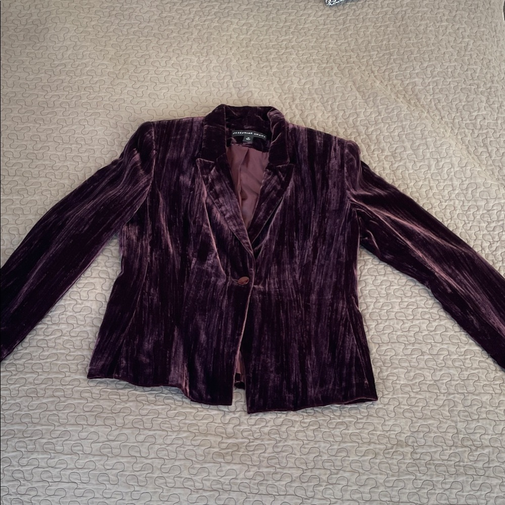 Velvet Blazer in Deep Purple 10
